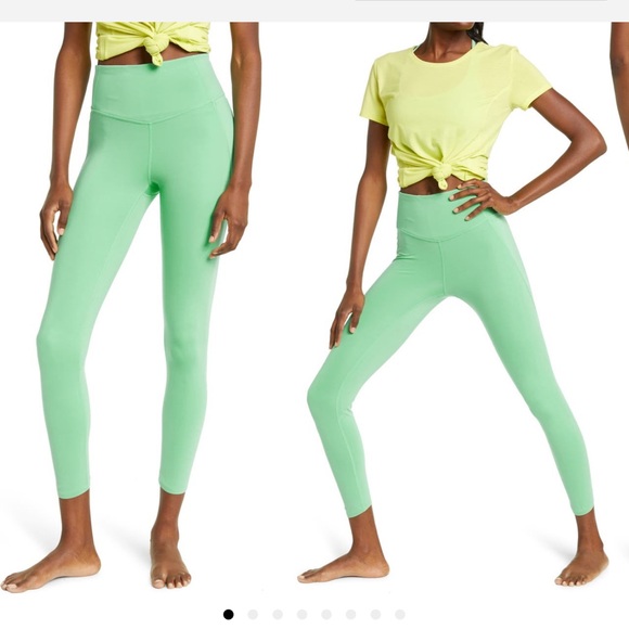 Zella high waisted studio pocket 7/8 leggings NWT medium - Picture 1 of 4